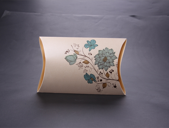 affordable small pillow boxes