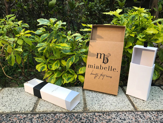 Custom Sleeves and Trays