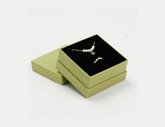 custom cardboard jewelry packaging