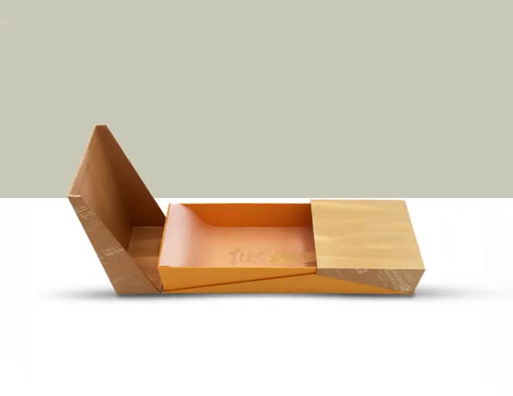 empty cardboard cigar boxes